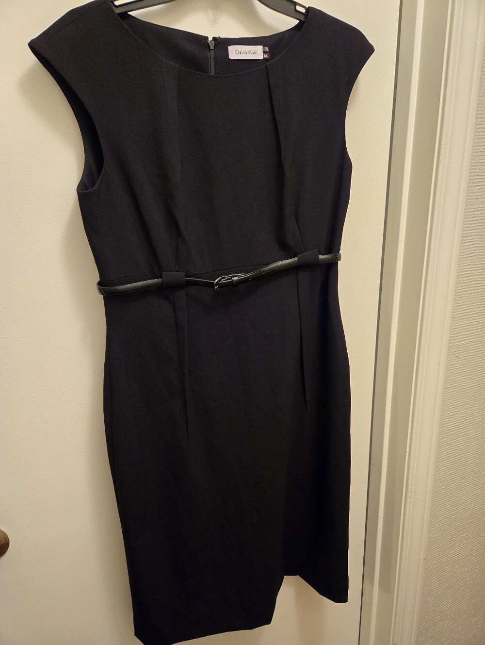 Calvin Klein Belted Sleeveless Sheath Dress Black Size 10